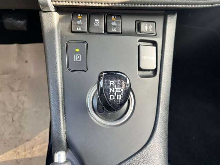 Toyota Auris Touring Sports Hybrid Edition-S+