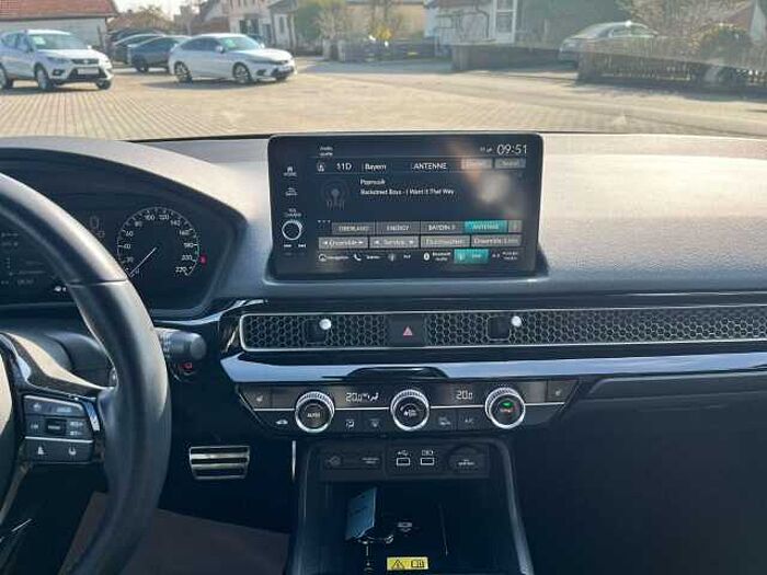 Honda Civic 2.0 e: HEV Sport