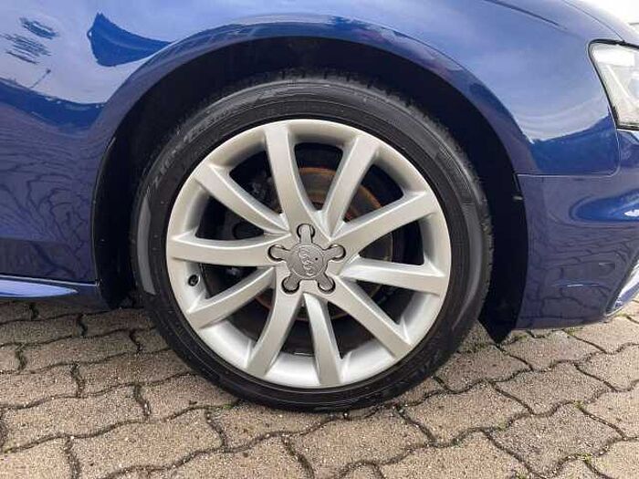 Audi A4 Avant Ambition