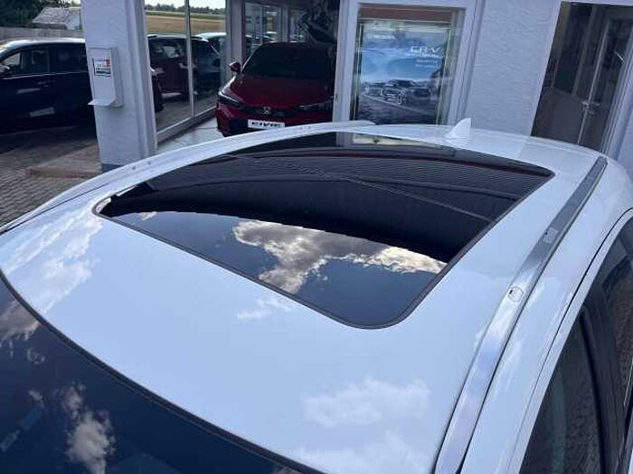 Honda HR-V 1.5 i-VTEC Executive Black Edition
