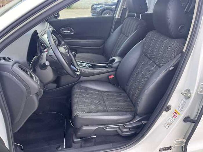 Honda HR-V 1.5 i-VTEC Executive Black Edition