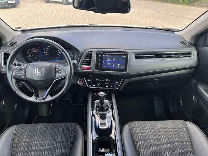 Honda HR-V 1.5 i-VTEC Executive Black Edition