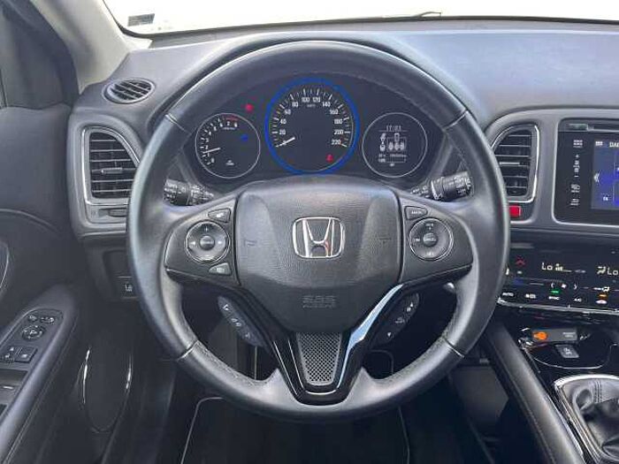 Honda HR-V 1.5 i-VTEC Executive Black Edition