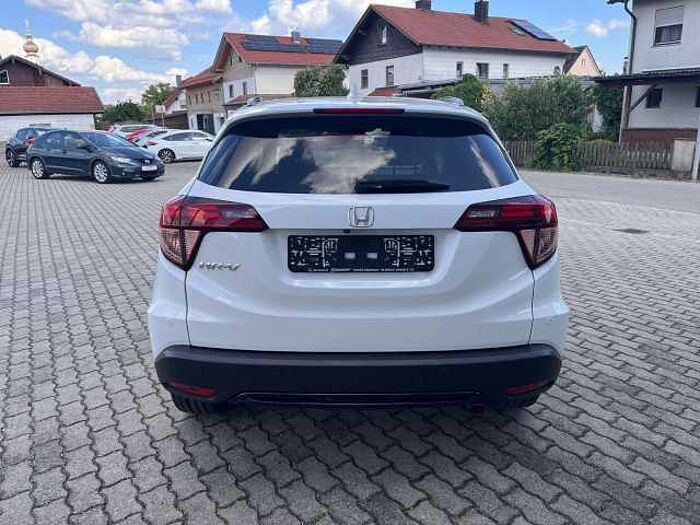Honda HR-V 1.5 i-VTEC Executive Black Edition
