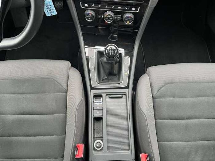 Volkswagen Golf VII Lim. Highline BMT/Start-Stopp