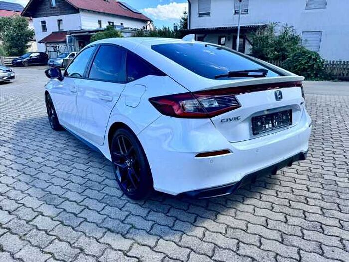 Honda Civic 2.0 i-MMD Hybrid e-CVT Sport
