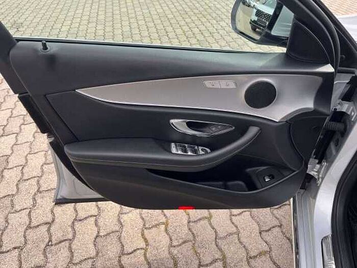 Mercedes-Benz E 220 E T-Modell E 220 d
