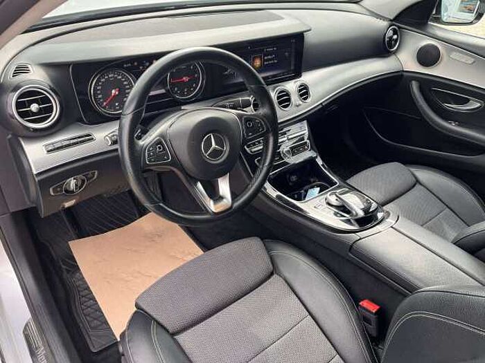 Mercedes-Benz E 220 E T-Modell E 220 d