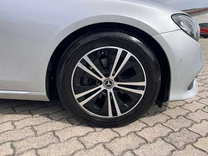 Mercedes-Benz E 220 E T-Modell E 220 d