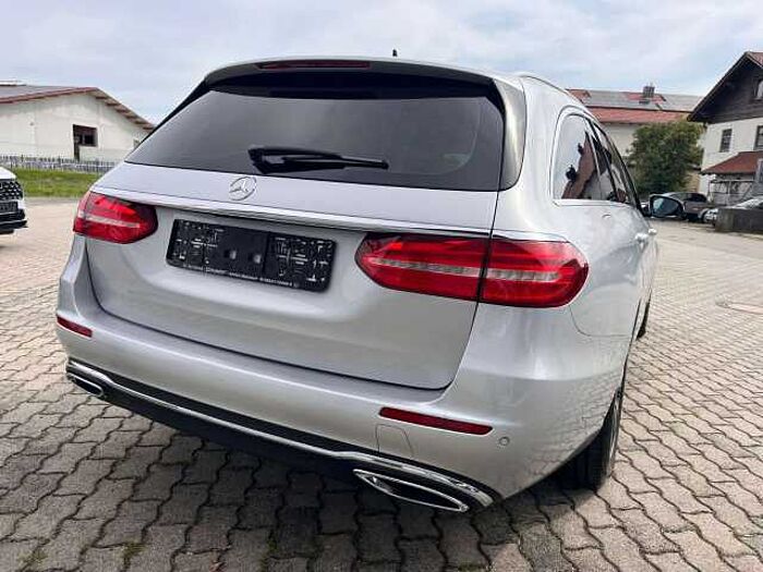 Mercedes-Benz E 220 E T-Modell E 220 d