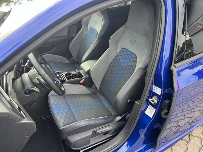 Volkswagen Golf VIII R 4Motion IQ DSG Harman