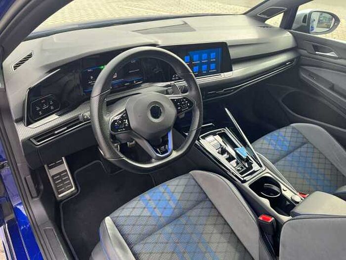 Volkswagen Golf VIII R 4Motion IQ DSG Harman