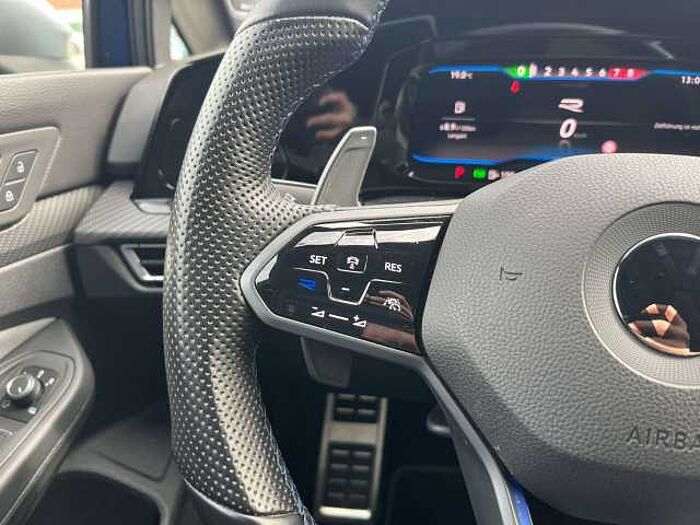 Volkswagen Golf VIII R 4Motion IQ DSG Harman