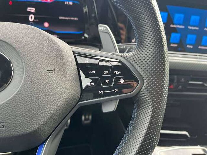 Volkswagen Golf VIII R 4Motion IQ DSG Harman