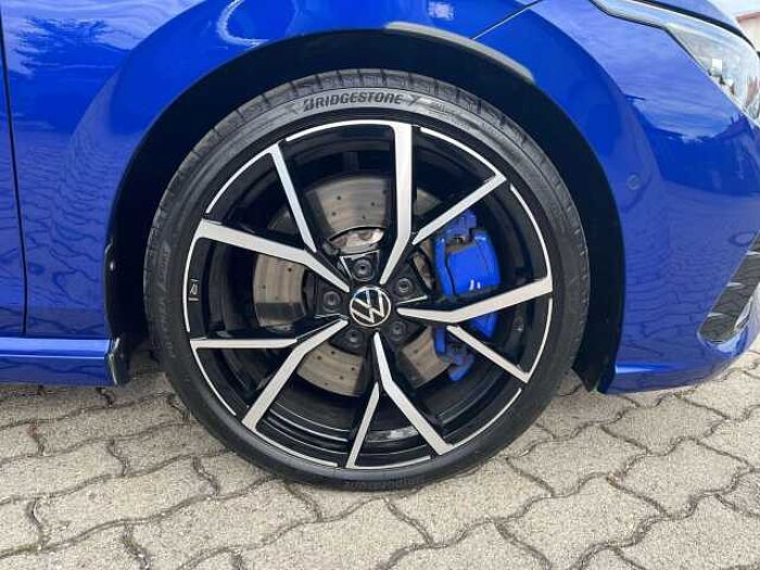 Volkswagen Golf VIII R 4Motion IQ DSG Harman